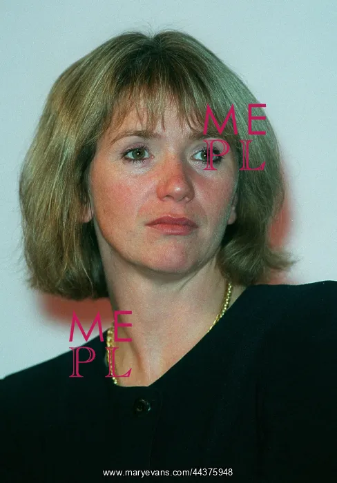  : Julie Kirkbride MP