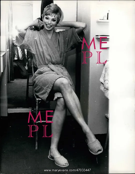 : Juliet Prowse in American musical, Sweet Charity, London : Juliet Prowse in American musical, Sweet Charity, London