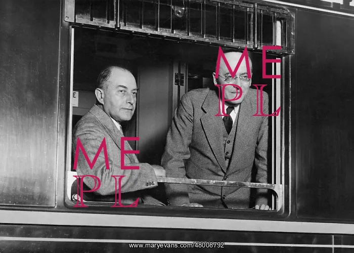 : Julius Curtius and Heinrich Bruening, 1931 : Julius Curtius and Heinrich Bruening, 1931