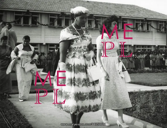 : July 1958: Gee! She Is Beatiful - GHANA'S FIRST SIGHT : July 1958: Gee! She Is Beatiful - GHANA'S FIRST SIGHT