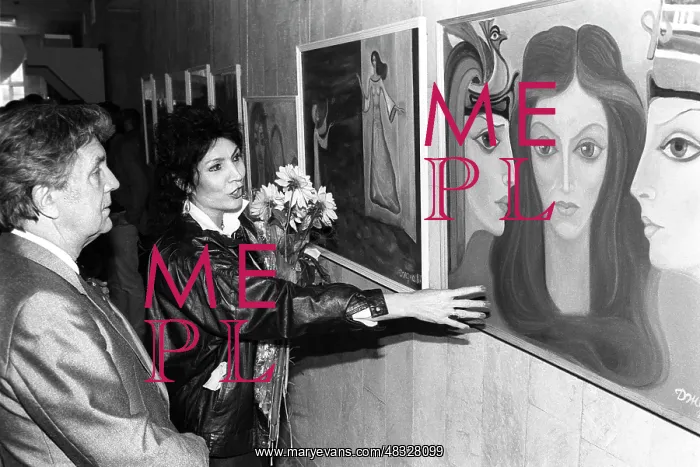 : Juna Davitashvili's exhibition, 1987 : Juna Davitashvili's exhibition, 1987