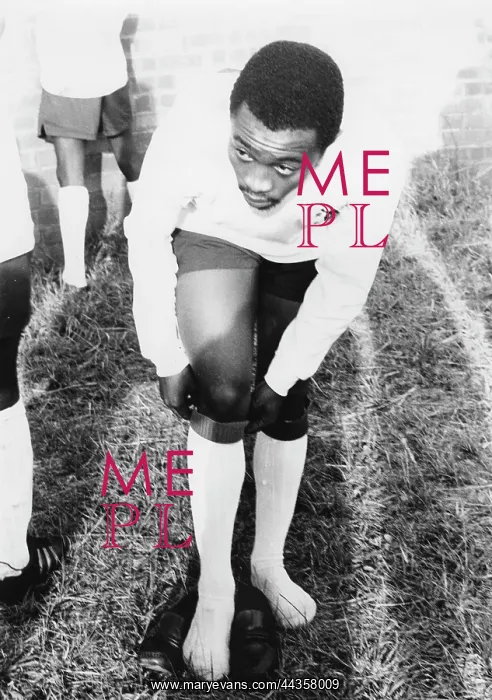 : June 22 1972 - Jabulani Nsusha Gets Ready For The Game : June 22 1972 - Jabulani Nsusha Gets Ready For The Game