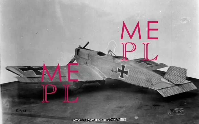 : Junkers J8 two-seat German prototype fighter plane : Junkers J8 two-seat German prototype fighter plane