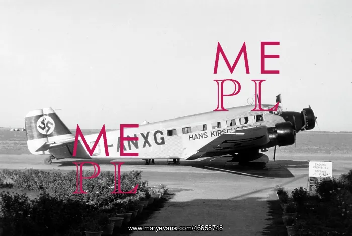 : Junkers Ju 52 3m (side view, on the ground) of Lufthans : Junkers Ju 52 3m (side view, on the ground) of Lufthans
