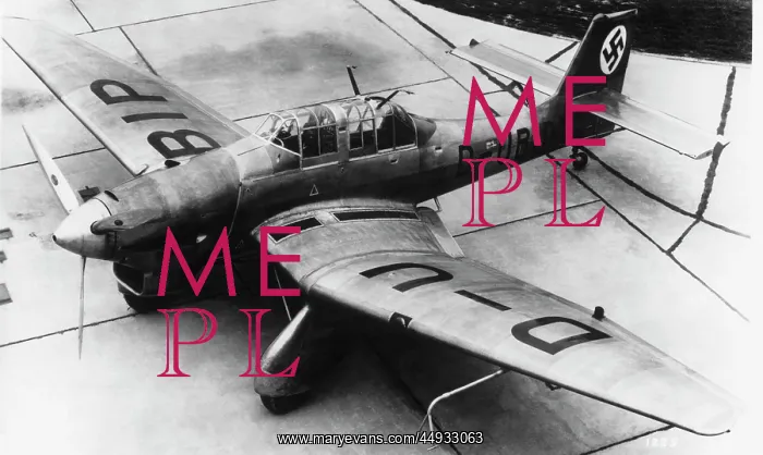 : Junkers Ju-87 Stuka : Junkers Ju-87 Stuka