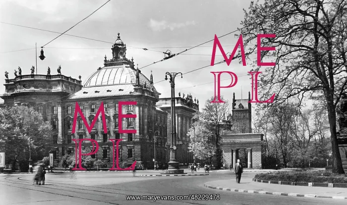 : The Justizpalast (Palace of Justice) in Munich : The Justizpalast (Palace of Justice) in Munich