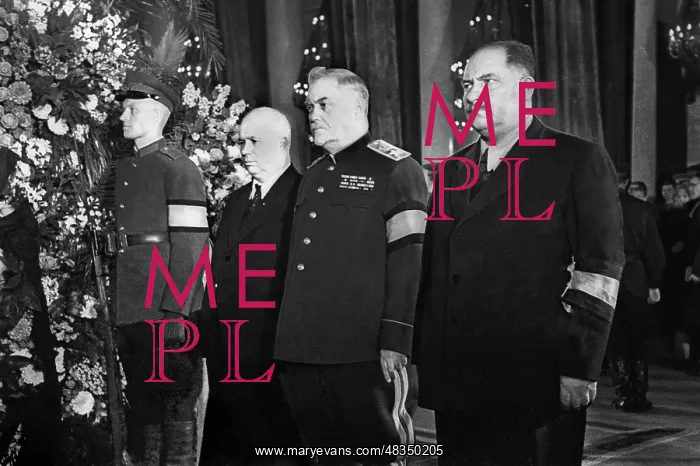 : J.V.Stalin funeral service : J.V.Stalin funeral service