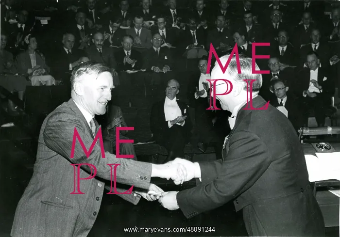 : J.W. Barnes, left, is presented with his Royal Aeronauti : J.W. Barnes, left, is presented with his Royal Aeronauti