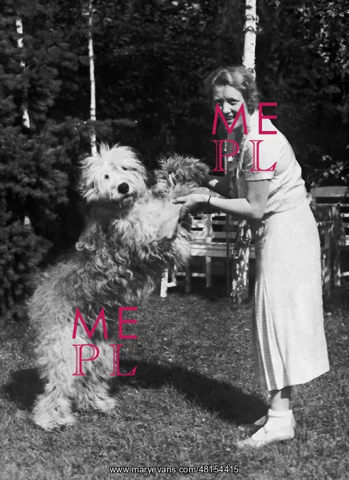 : Kaethe Dorsch with her dog, 1933 : Kaethe Dorsch with her dog, 1933