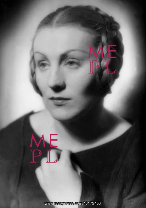 : Kaethe Gold in Hamlet, 1936 : Kaethe Gold in Hamlet, 1936