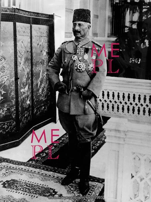 : Kaiser Wilhelm II in Turkish uniform and fez, WW1 : Kaiser Wilhelm II in Turkish uniform and fez, WW1
