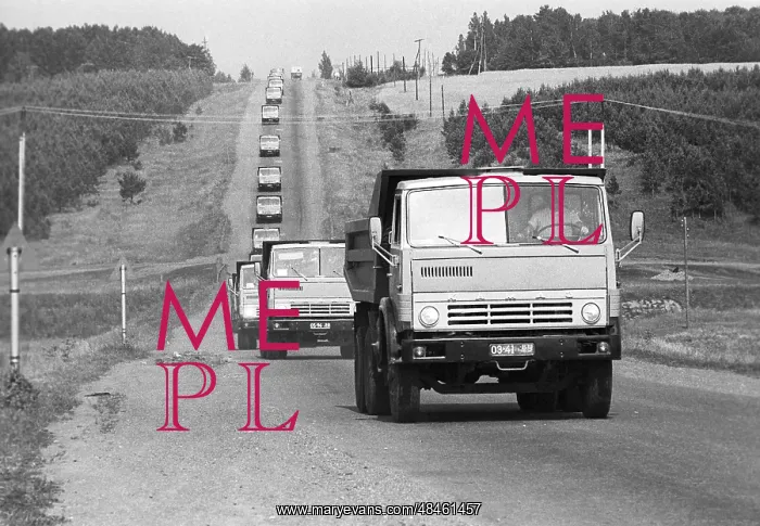 : KamAZ trucks on road, 1982 : KamAZ trucks on road, 1982