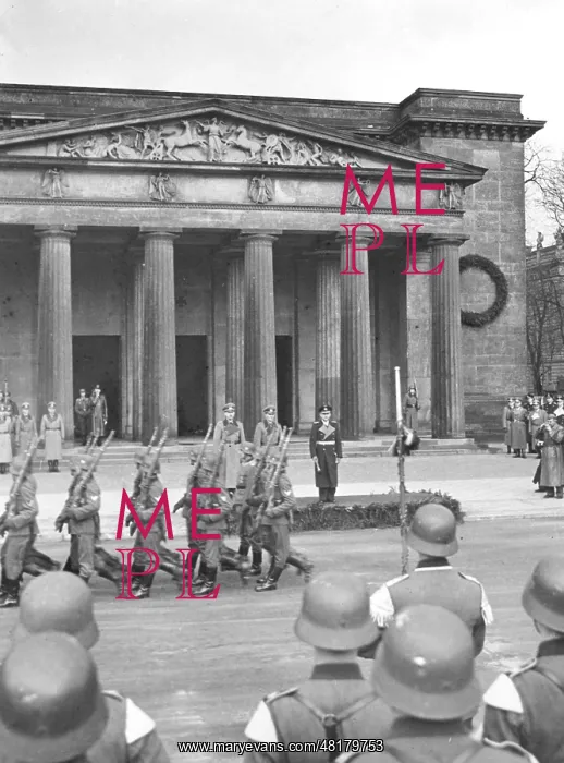 : Karl Doenitz : Karl Doenitz