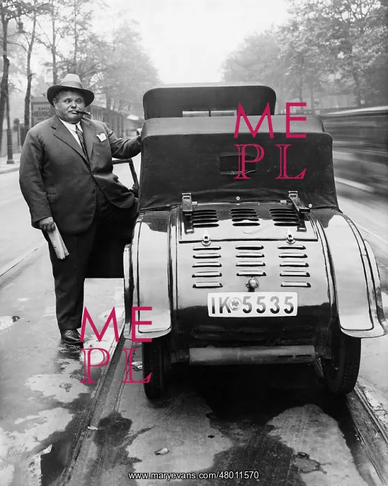 : Karl Huszar next to a Hanomag, 1928 : Karl Huszar next to a Hanomag, 1928