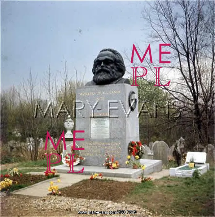  : KARL MARX'S GRAVE