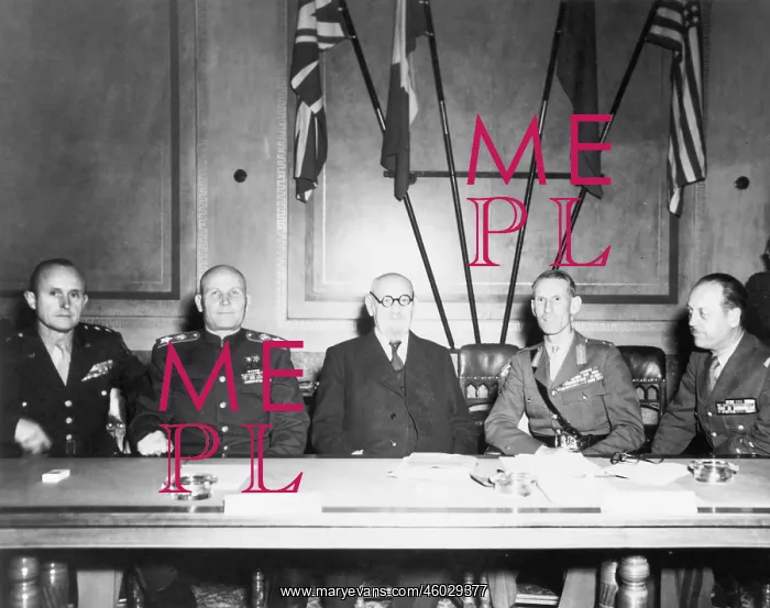  : Karl Renner with representatives of the allies