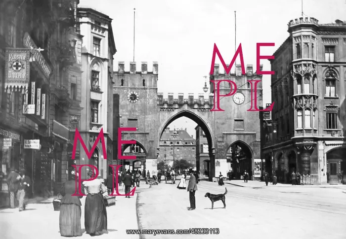  : Karlstor in Munich, about 1900