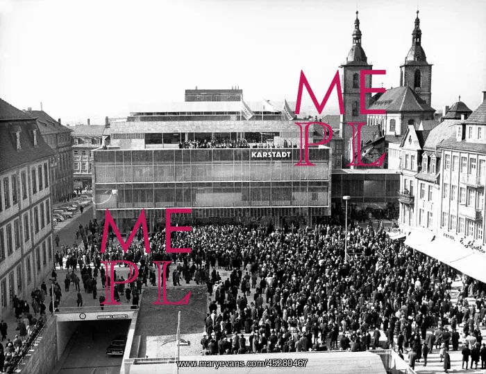 : Karstadt opens in Fulda in 1964 : Karstadt opens in Fulda in 1964