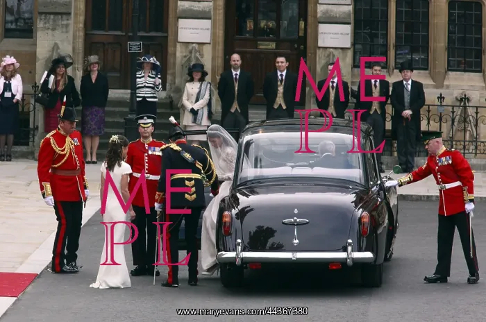 : Kate Middleton arriving for her wedding : Kate Middleton arriving for her wedding