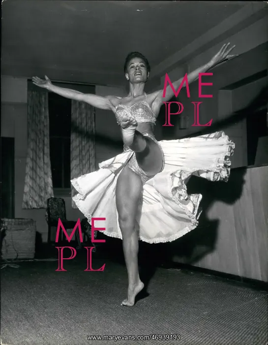 : Kathleen Stamford, ballet dancer, Swiss Cottage, London : Kathleen Stamford, ballet dancer, Swiss Cottage, London