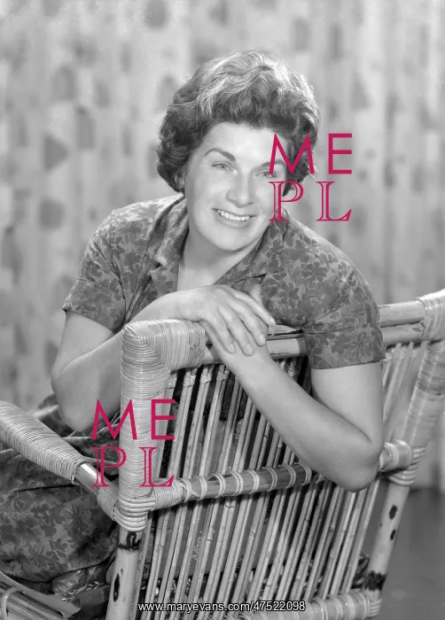 : Kaye Webb (1914 - 1996) - British Journalist and publisher : Kaye Webb (1914 - 1996) - British Journalist and publisher
