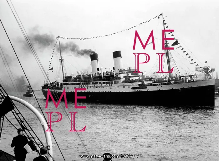 : KdF ship Monte Olivia in Hamburg, 1937 : KdF ship Monte Olivia in Hamburg, 1937