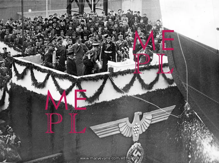 : KDF-ship Robert Ley is christened, 1938 : KDF-ship Robert Ley is christened, 1938