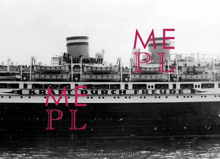: KdF ship St. Louis in Hamburg, 1937 : KdF ship St. Louis in Hamburg, 1937