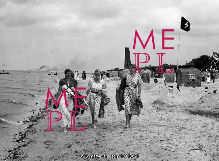: KdF vacation at the Baltic Sea, 1937 : KdF vacation at the Baltic Sea, 1937