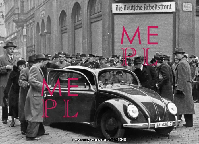 : KdF-Wagen in Vienna, 1938 : KdF-Wagen in Vienna, 1938