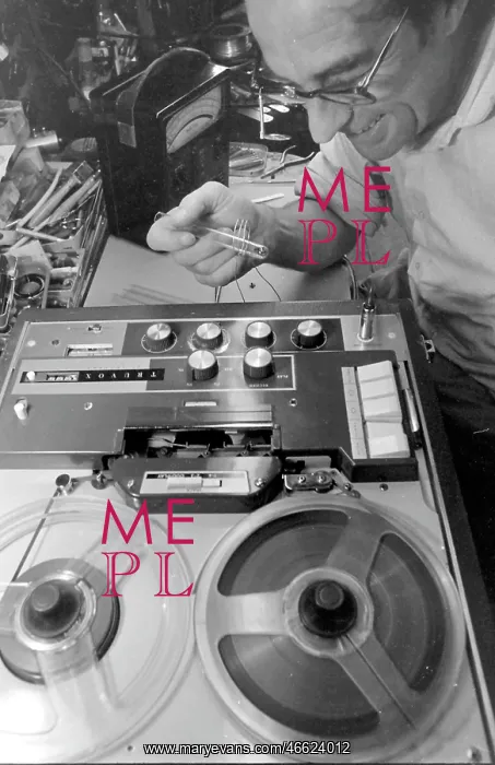 : Ken Achurch with spying equipment : Ken Achurch with spying equipment