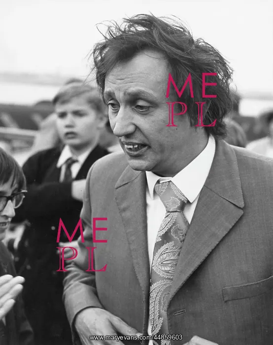  : KEN DODD (1927 - )