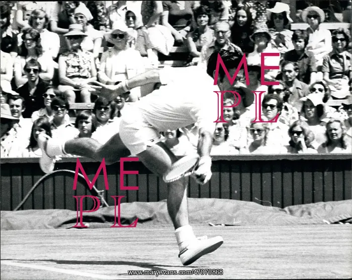 : Ken Rosewall in tennis match at Wimbledon : Ken Rosewall in tennis match at Wimbledon