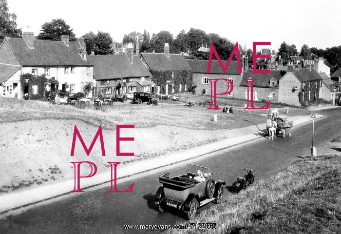  : Kenilworth Castle Green probably 1920s