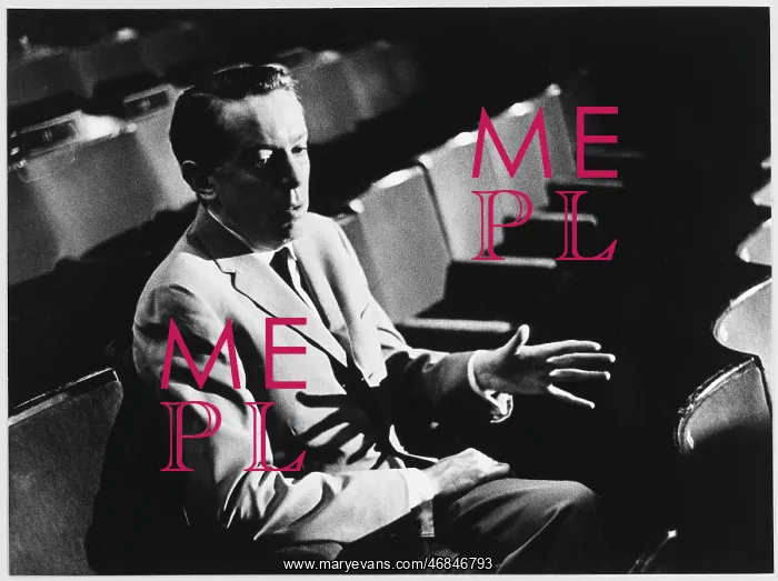 : KENNETH TYNAN - CRITIC : KENNETH TYNAN - CRITIC