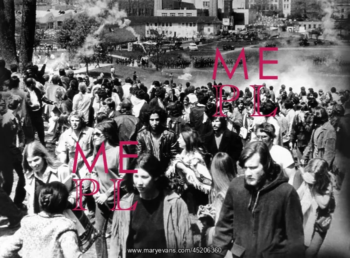 : Kent State University students disperse ? : Kent State University students disperse ?