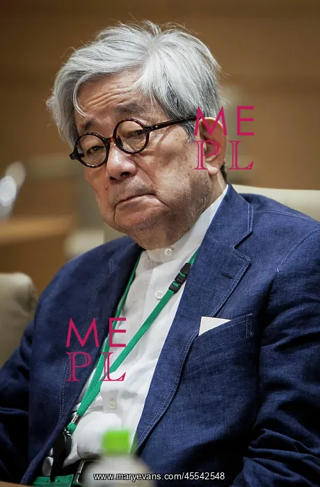 : Kenzaburo Oe. Writer : Kenzaburo Oe. Writer