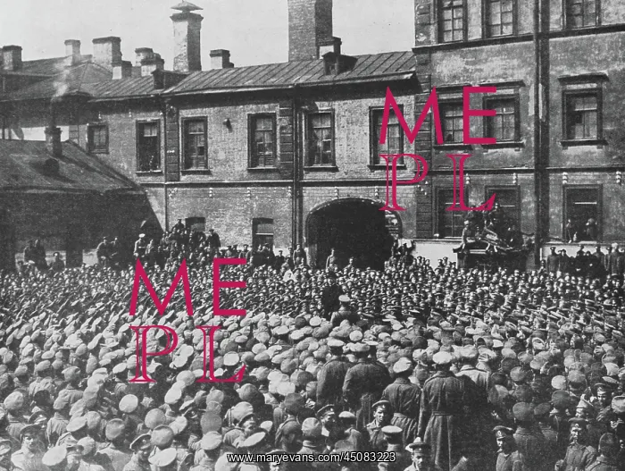 : Kerensky rallying troops, photograph : Kerensky rallying troops, photograph