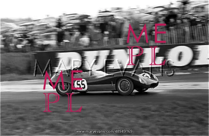 : Kerrison in Lola at Brands Hatch, England : Kerrison in Lola at Brands Hatch, England