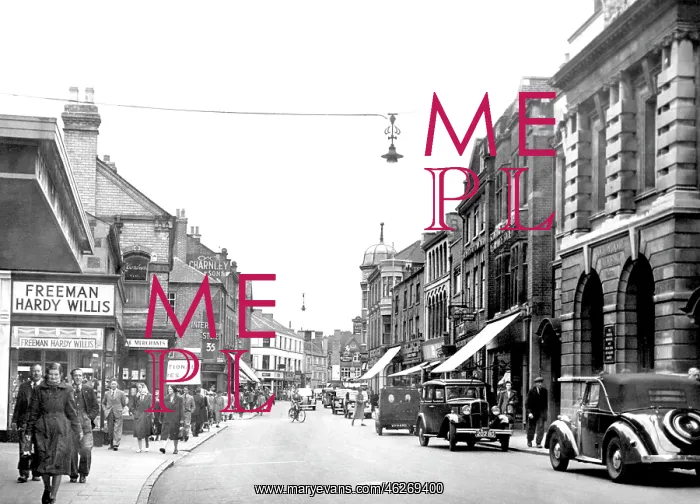  : Kettering, High Street c1950