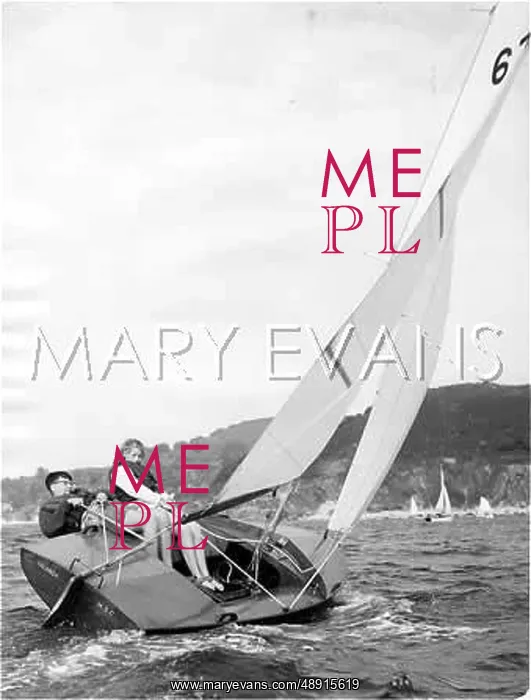 : KIDS ON A DINGHY : KIDS ON A DINGHY