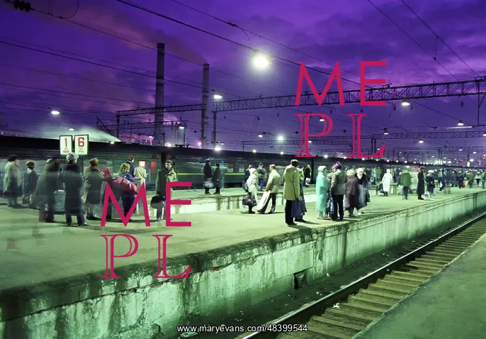 : Kievsky Rail Terminal in Moscow, 1992 : Kievsky Rail Terminal in Moscow, 1992