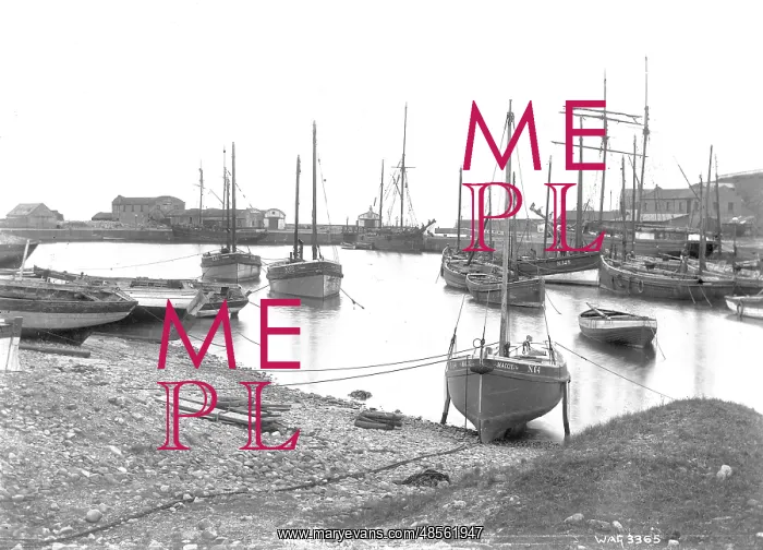 : Kilkeel - a view of the fishing boats and the harbour buildings in the background : Kilkeel - a view of the fishing boats and the harbour buildings in the background