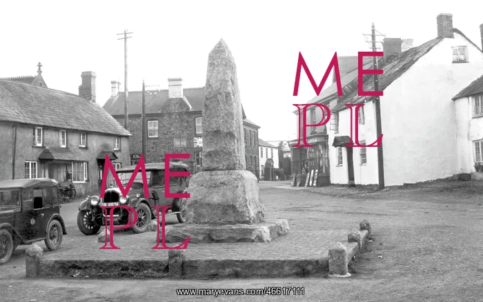  : Kilkhampton, the Square c1950