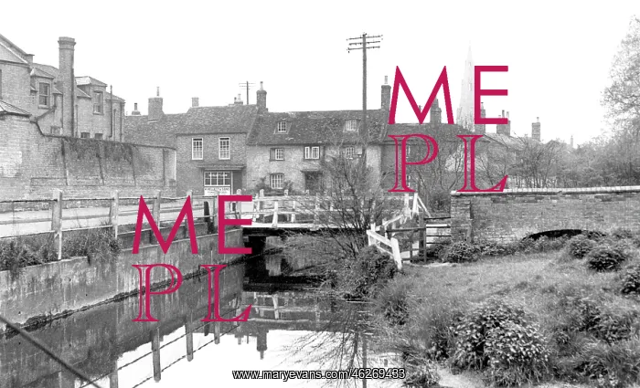  : Kimbolton, River Kym c1955