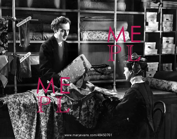 : KIND HEARTS AND CORONETS : KIND HEARTS AND CORONETS