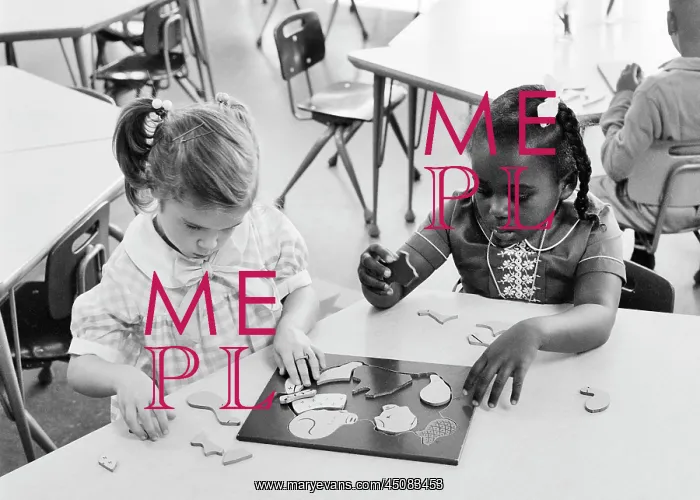 : Two Kindergarten Preschool Girls working on Solving : Two Kindergarten Preschool Girls working on Solving