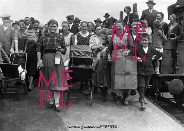 : Kinderlandverschickung - evacuation of children of Berlin : Kinderlandverschickung - evacuation of children of Berlin