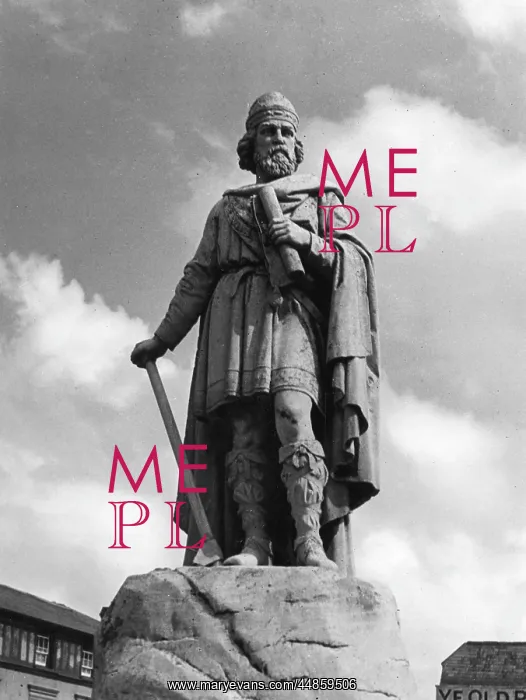 : KING ALFRED, WANTAGE : KING ALFRED, WANTAGE