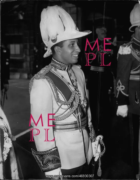 : King Faisal of Iraq in uniform : King Faisal of Iraq in uniform
